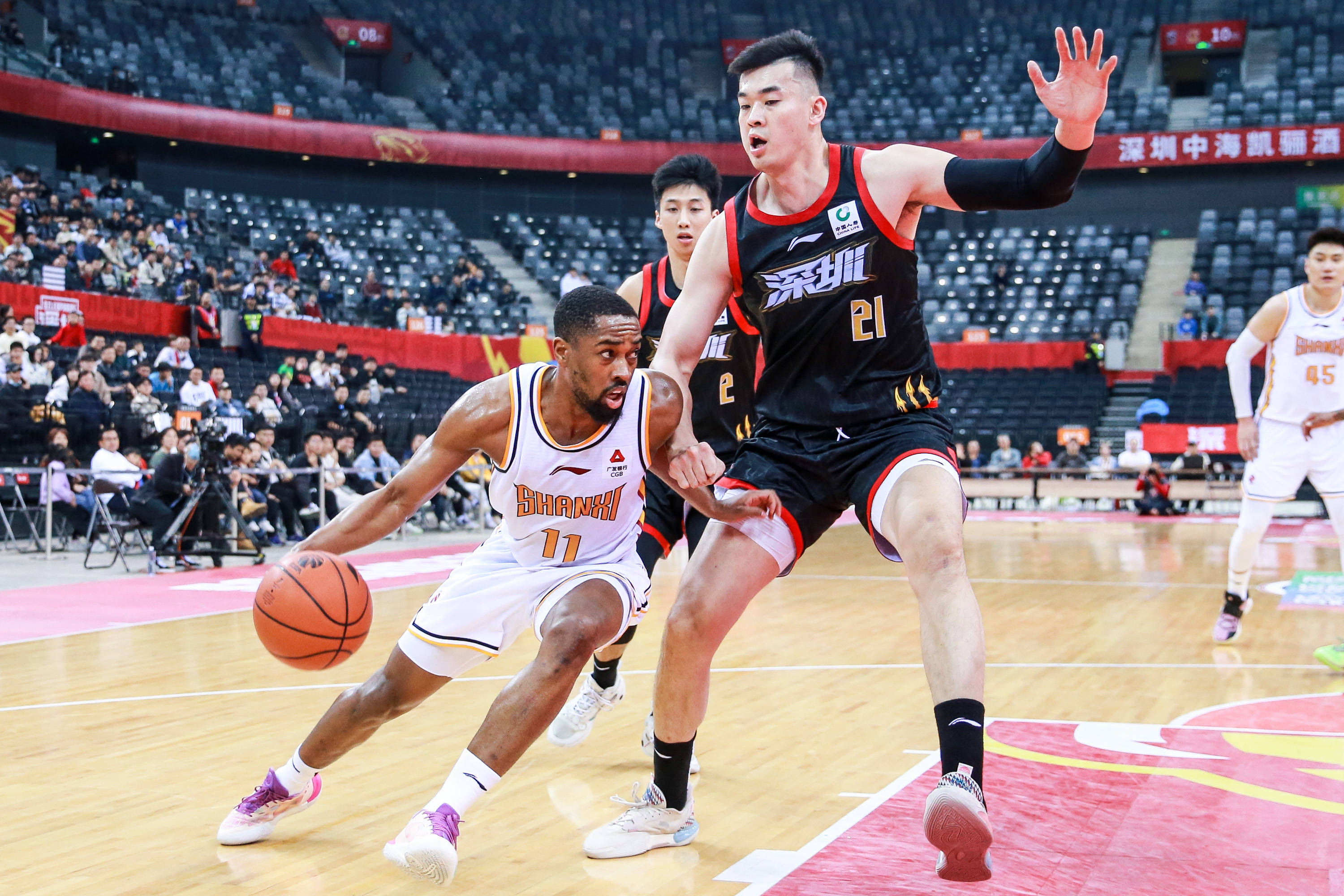 与此同时 与此同时