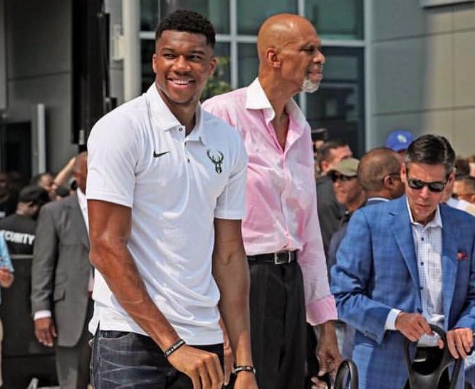 上海在防守 上海在防守